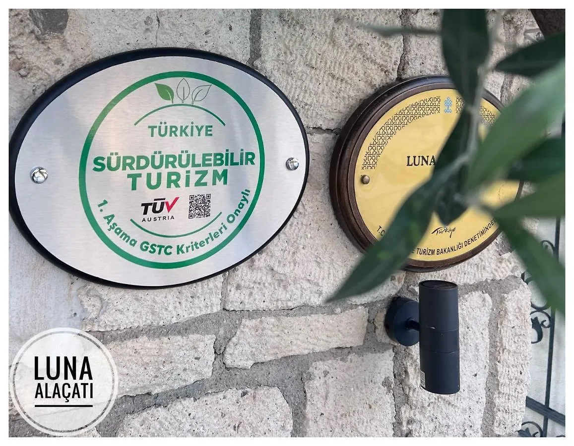 Luna Alaçatı Bed & Breakfast